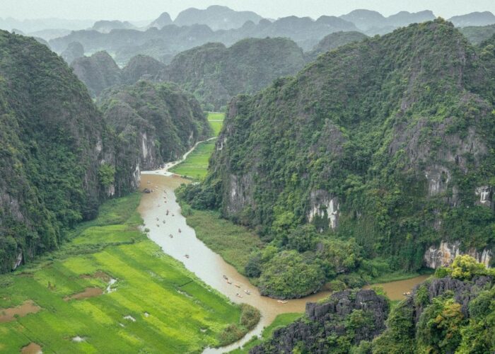 appooppantaadi-vietnam-mua-caves