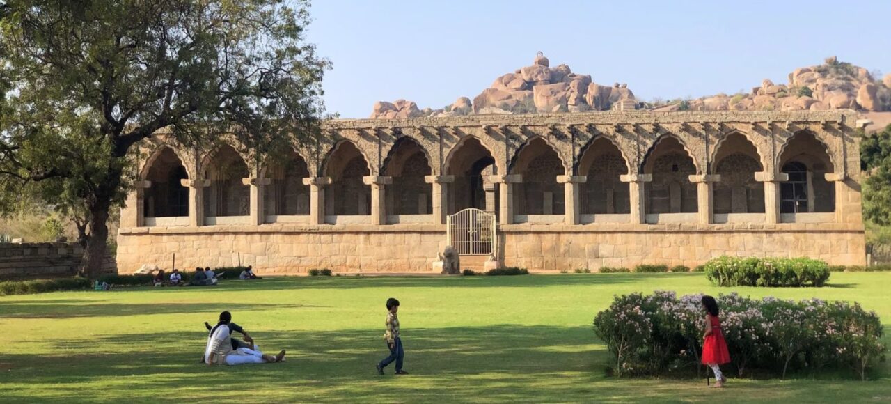 appooppanthaadi-tour-hampi